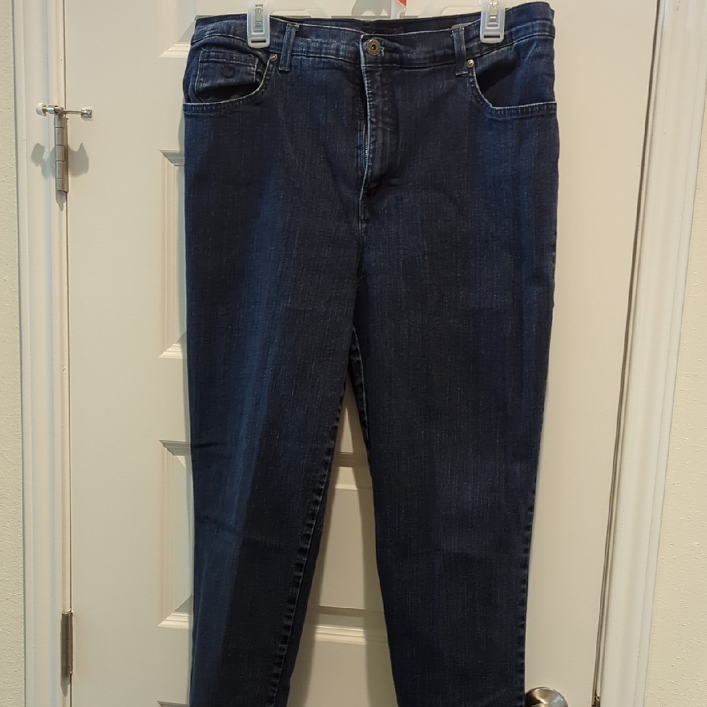 Gloria Vanderbilt Amanda Blue Straight Leg Jeans Timeless Style